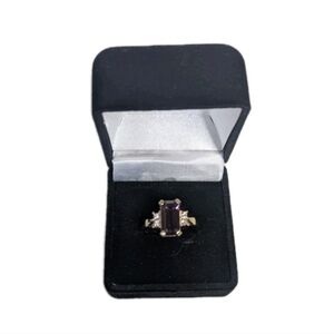 Avon Vintage Estate Cocktail Ring Gold Tone Faux Amethyst Faux Diamond Size 5
